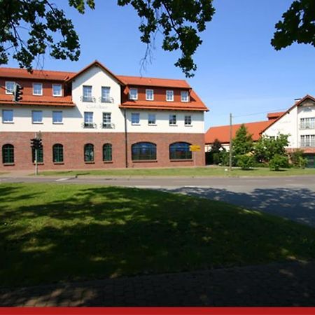 Hotel & Restaurant "Zur Linde" Spergau Екстериор снимка