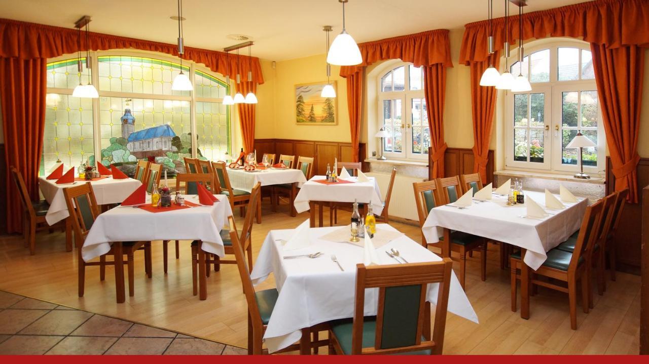 Hotel & Restaurant "Zur Linde" Spergau Екстериор снимка
